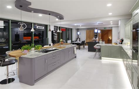 Kitchen Showrooms .